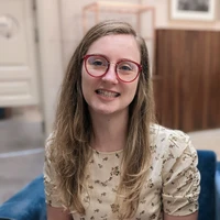 Paula Leonova's profile picture